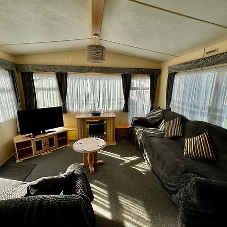 Seaview 145 - Pet Friendly, Bath And Close To Beach & Fantasy Island - Meadow Lakes Caravan & Lodge Hire Инголдмелс Экстерьер фото