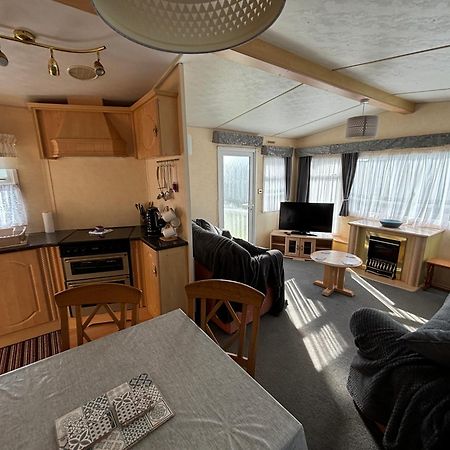 Seaview 145 - Pet Friendly, Bath And Close To Beach & Fantasy Island - Meadow Lakes Caravan & Lodge Hire Инголдмелс Экстерьер фото