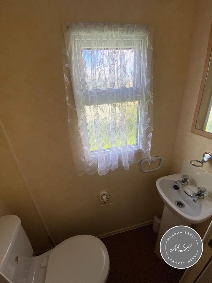Seaview 145 - Pet Friendly, Bath And Close To Beach & Fantasy Island - Meadow Lakes Caravan & Lodge Hire Инголдмелс Экстерьер фото