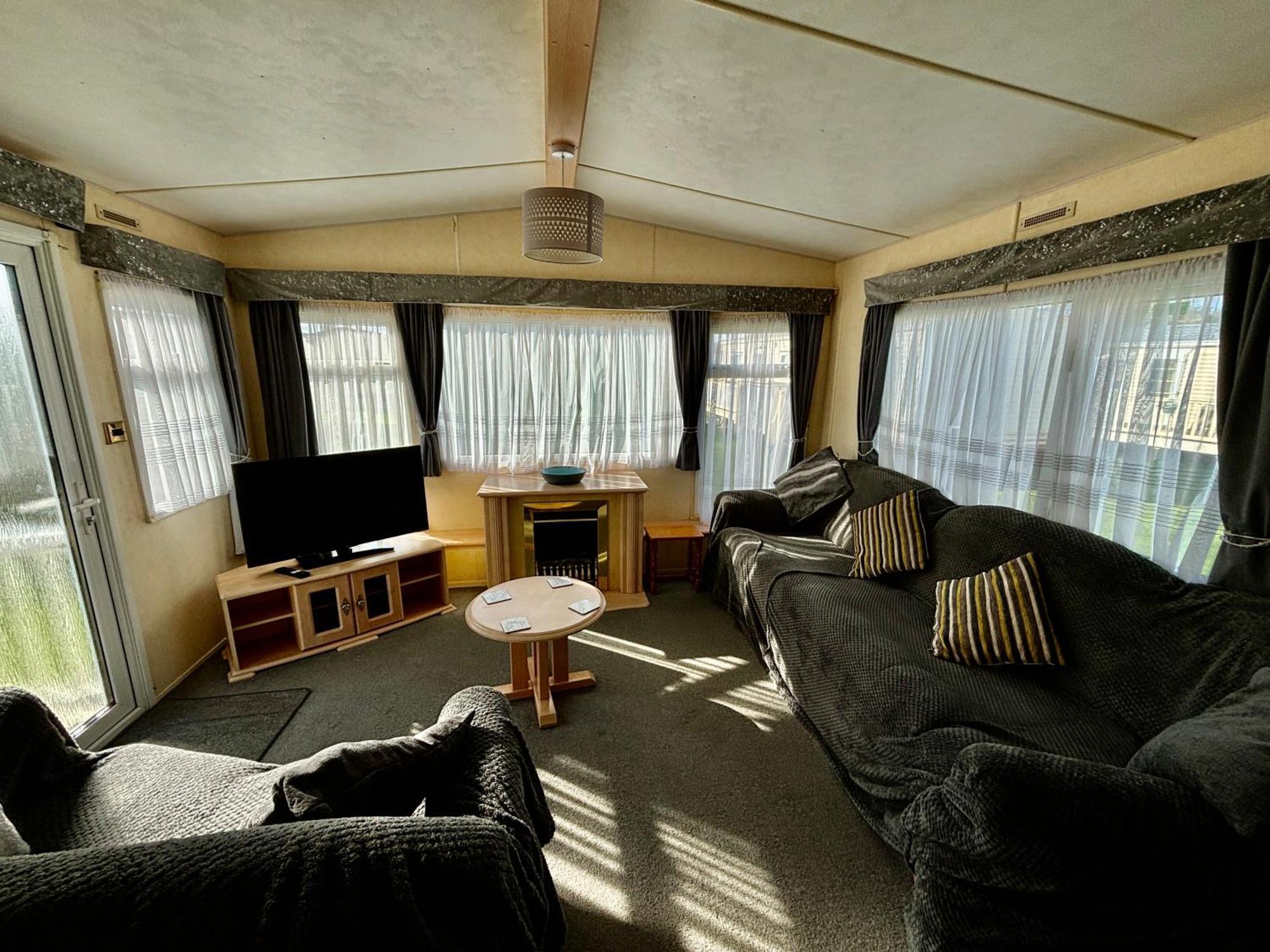 Seaview 145 - Pet Friendly, Bath And Close To Beach & Fantasy Island - Meadow Lakes Caravan & Lodge Hire Инголдмелс Экстерьер фото